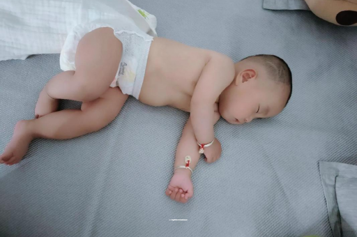 漯河宝宝口水多怎么回事